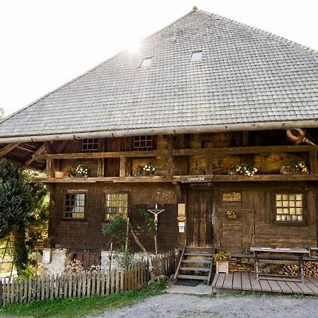 Berghaus Freiburg - Auf Dem Schauinsland אובריאד
