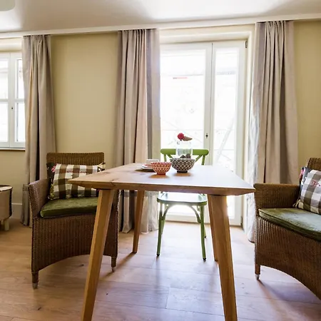 Otel Berghaus Freiburg - Auf Dem Schauinsland